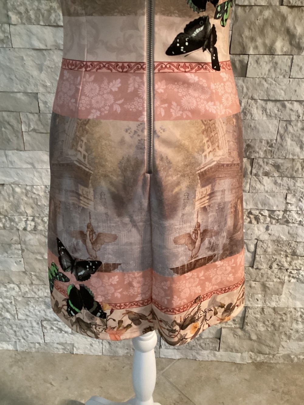 Alice + Olivia Women's Wynell A-Line Dress in the Versailles print - Picture 7 of 12